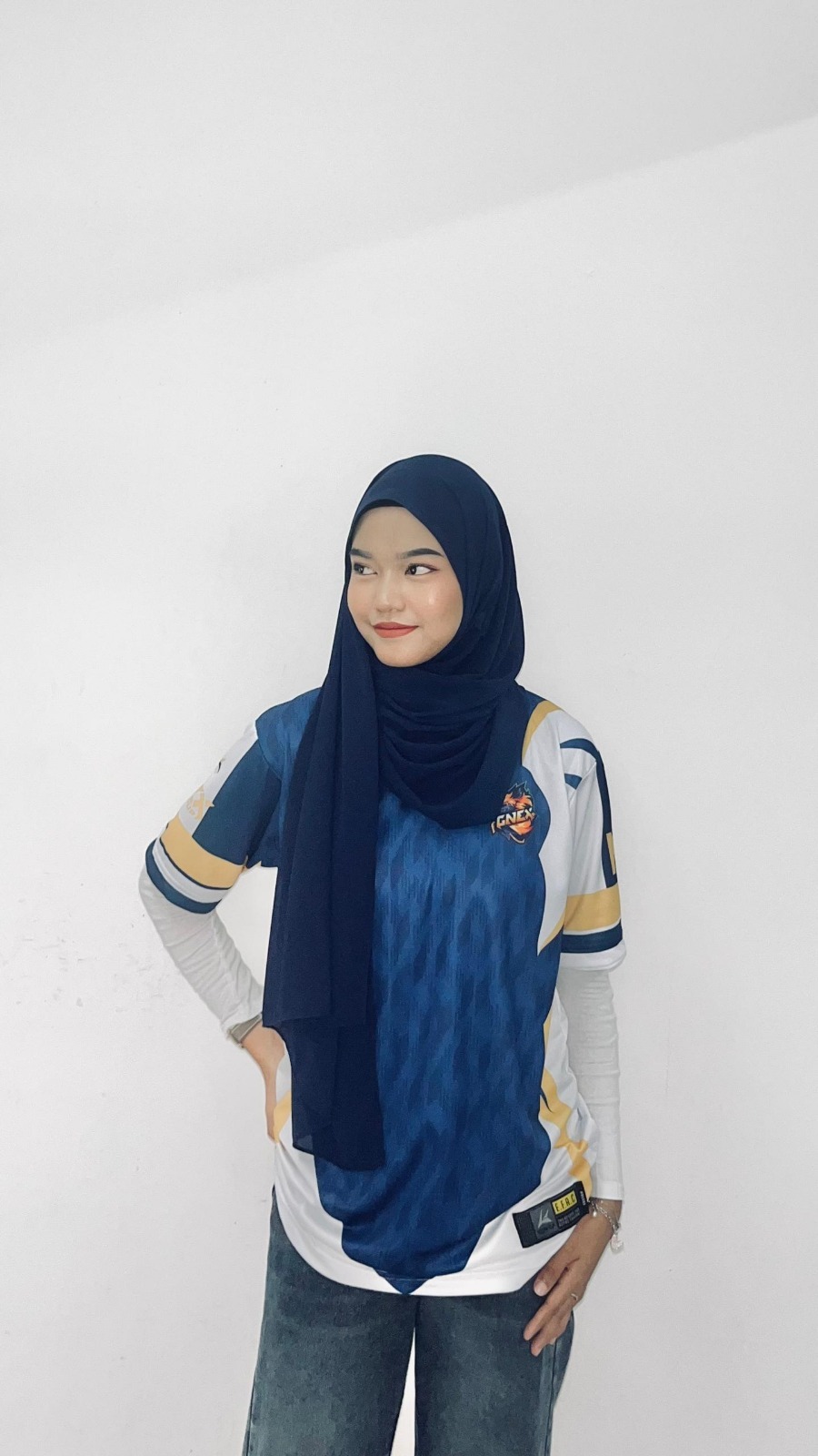 Jersey model side